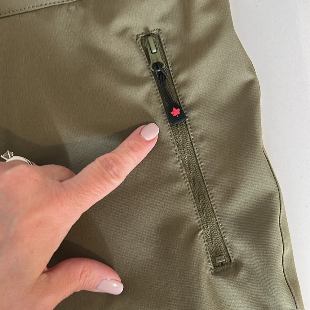 Canadiana Olive Green Outdoor Hicking Cargo Pants Size 14 - Picture 4 of 12